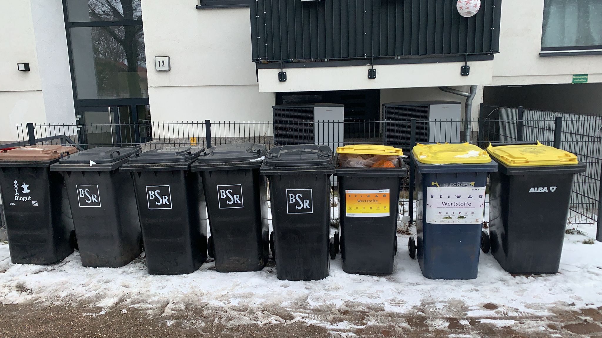 Einsatz Berlin 2 Mülltonnenservice Mehrfamilienhäuser